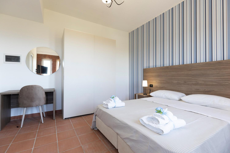 Others 4, Villa Alessandra, Salerno
