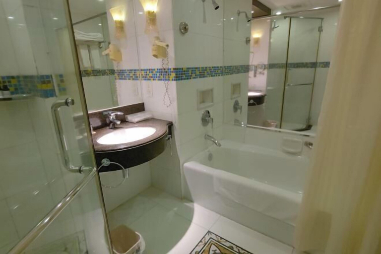 Bathroom 4, Dongguan Hotel, Dongguan