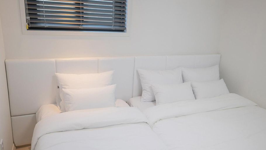 Bedroom 3, Pohang The Elite Kids Pool Villa, Pohang