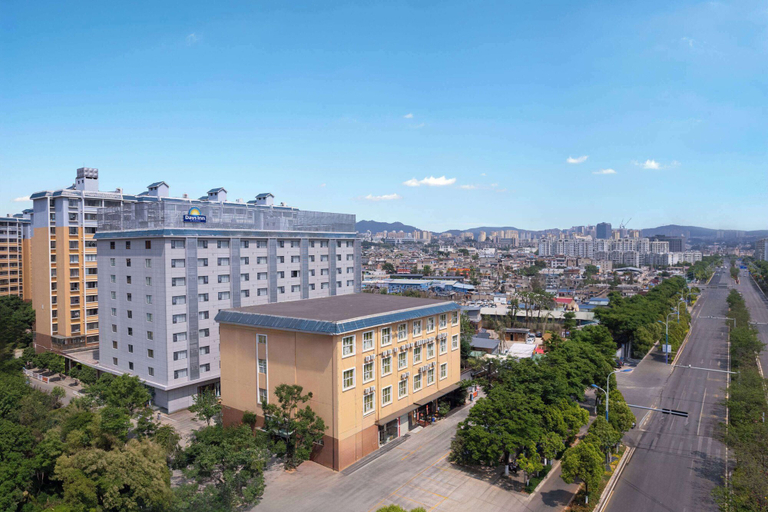 Exterior & Views 2, Days Inn by Wyndham Kunming Panlong, Kunming
