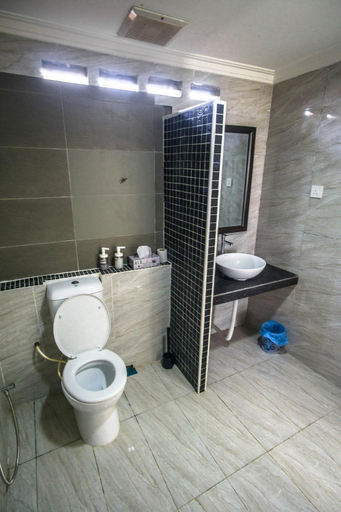 Bathroom, Umbut Bayu, Marang