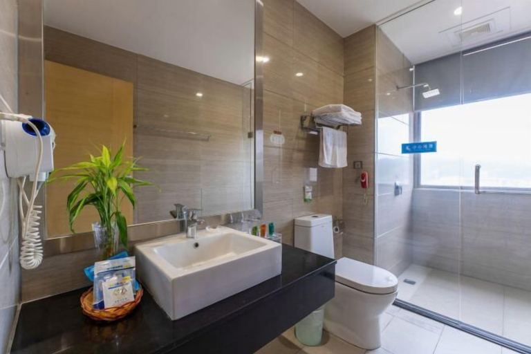 Bathroom 3, Shan Shui Xiang Ge Li La Hotel, Ganzhou