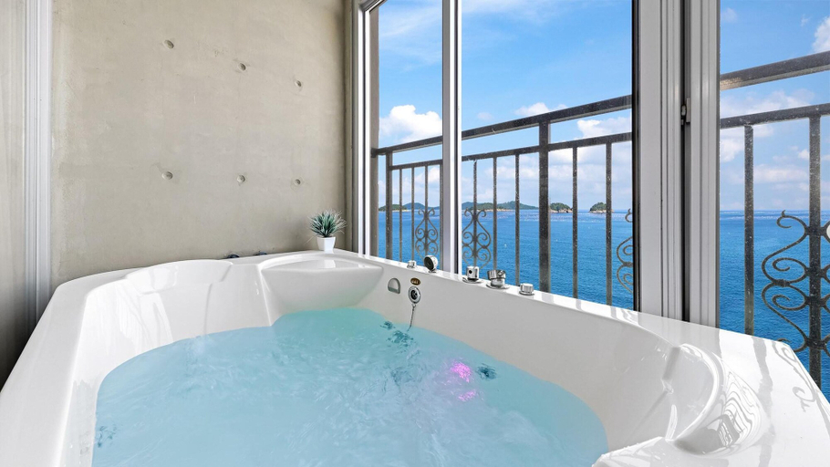Bathroom 4, Yeosu Nukim Pension, Yeosu