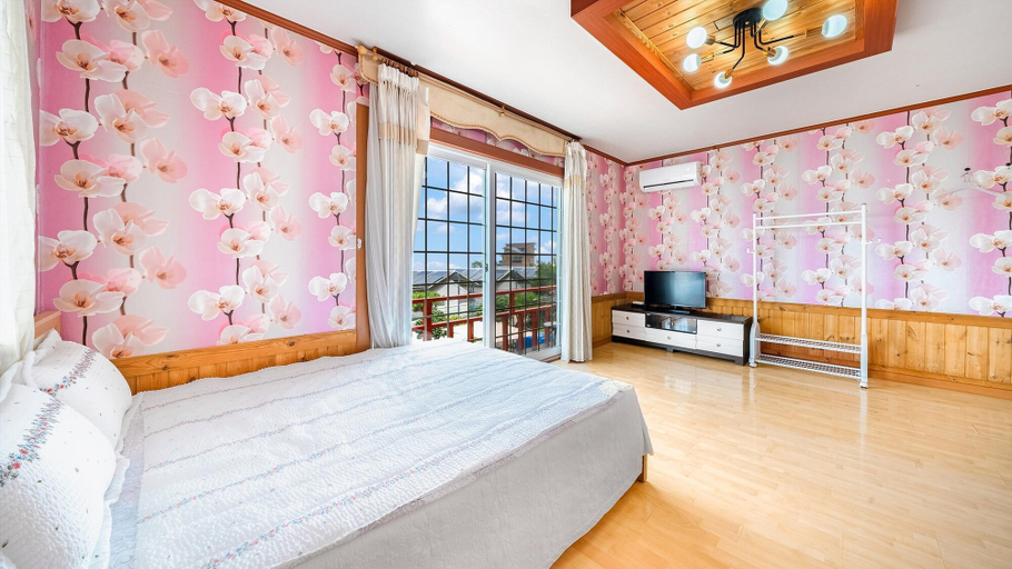Bedroom 3, Taean Hagampo Coastvalley Pension, Taean
