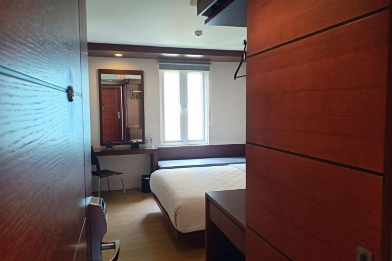 Bedroom 6