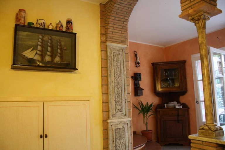 Others 5, B&B Terra Di Liguria, Genova