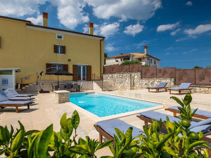 Sport & Beauty 1, Holiday Home in Rovinjsko with Pool, Rovinj