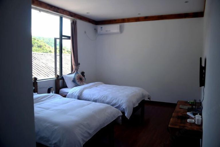 Bedroom 3, Luguhu Yangguang Clubhouse, Lijiang