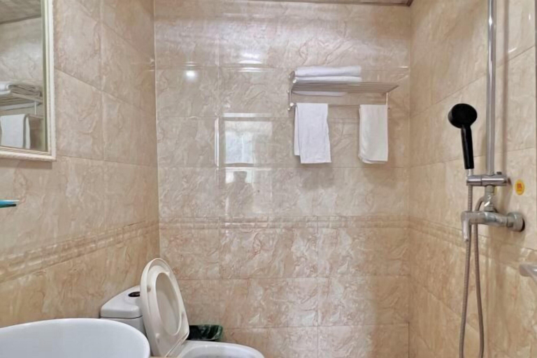 Bathroom 3, Chongqing Manba Hotel, Chongqing