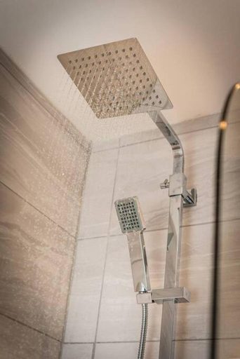 Bathroom 3, Host Apartments Exchange Quarters, Sefton