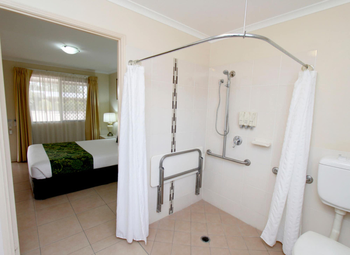 Bathroom 4, The Palms Motel, Chinchilla