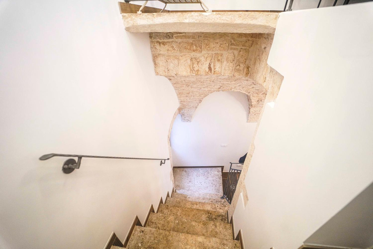 Others 5, HOME 5 - PALAZZO ANTICO, Bari
