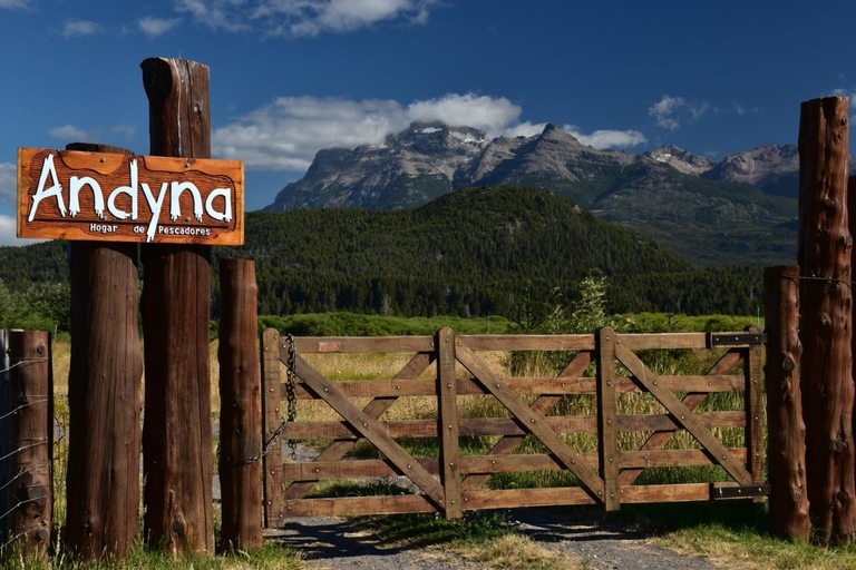Entrance 2, Andyna - Cabana frente al rio, Futaleufú