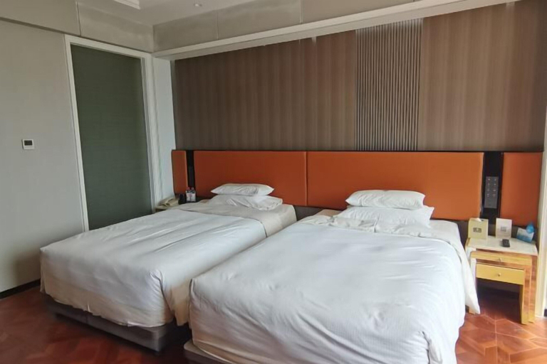 Bedroom 5, Malata Carrey International Hotel (Wuhan Textile University tanxinpei Park Subway), Wuhan