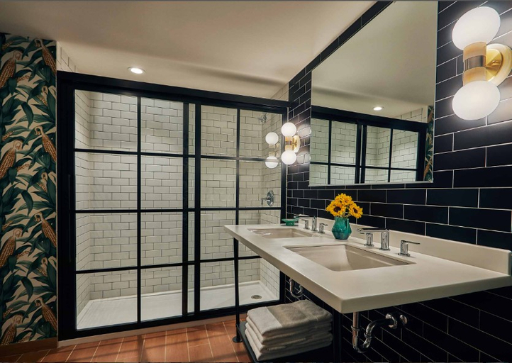 Bathroom 5, Graduate By Hilton Lincoln, Lancaster