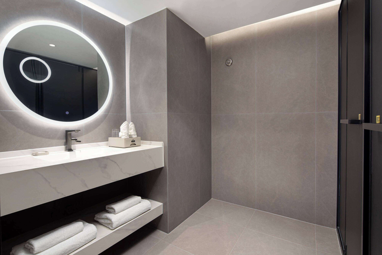 Bathroom 5, Days Inn by Wyndham Kunming Panlong, Kunming