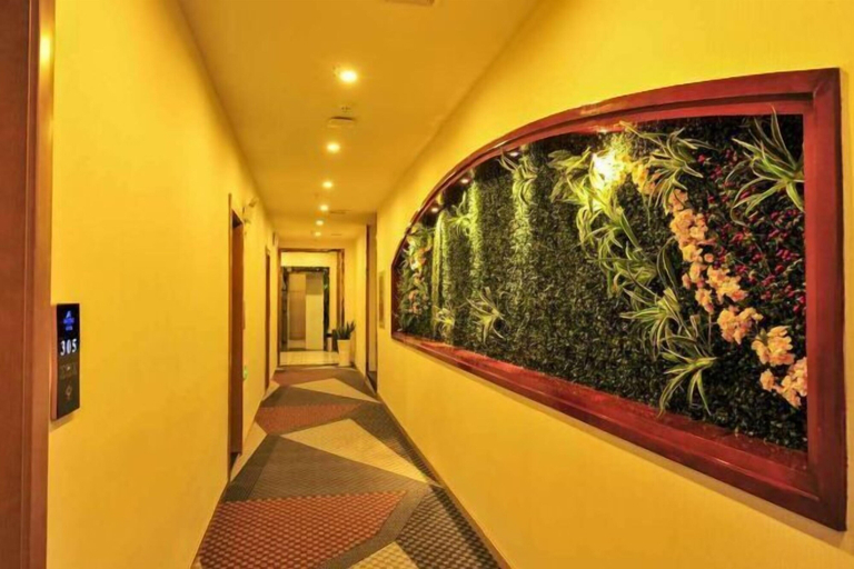 Others 5, wating hotel, Huanggang