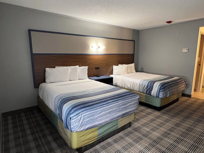 Bedroom 3, AmericInn by Wyndham Glendale/Milwaukee, Milwaukee