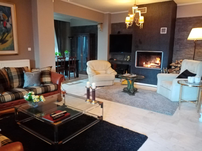 Others 5, maisonette with garden, Central Macedonia