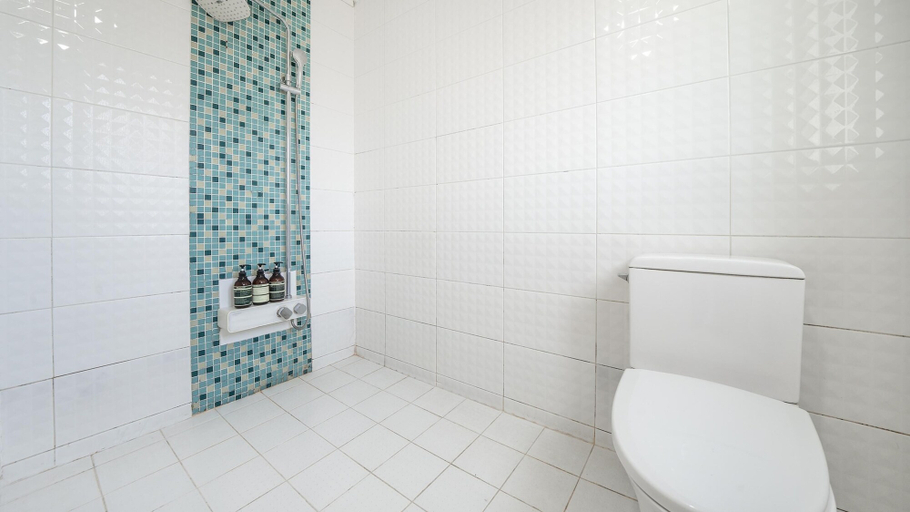 Bathroom 3, Boryeong Thirasel Pension, Boryeong