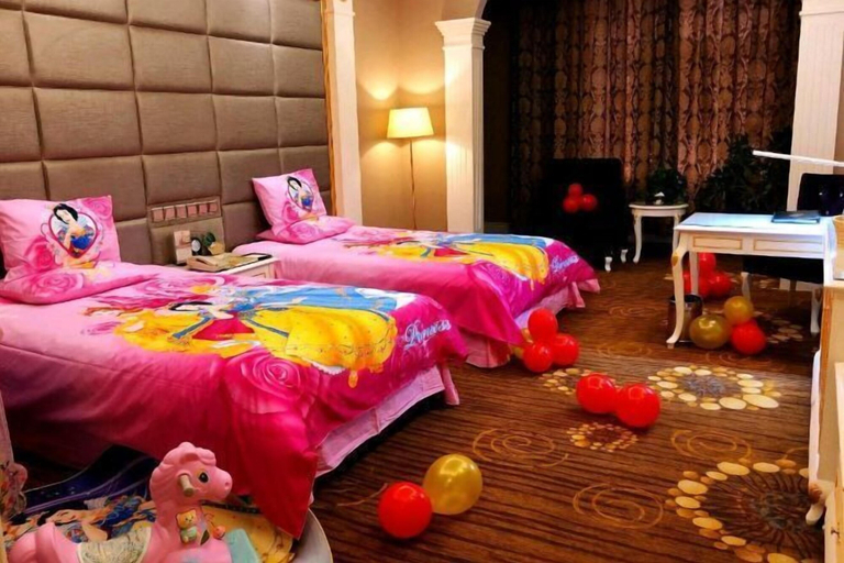 Bedroom 3, Royal Hotel, Luliang