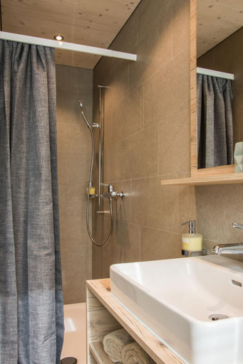 Bathroom 4, kroneLODGE, Toggenburg