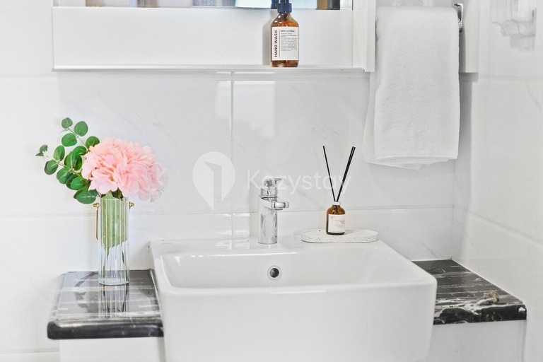 Bathroom 2, Verdant by Kozystay - BSD, South Tangerang