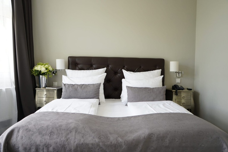 Bedroom 3, Villahotel Rheinblick, Köln