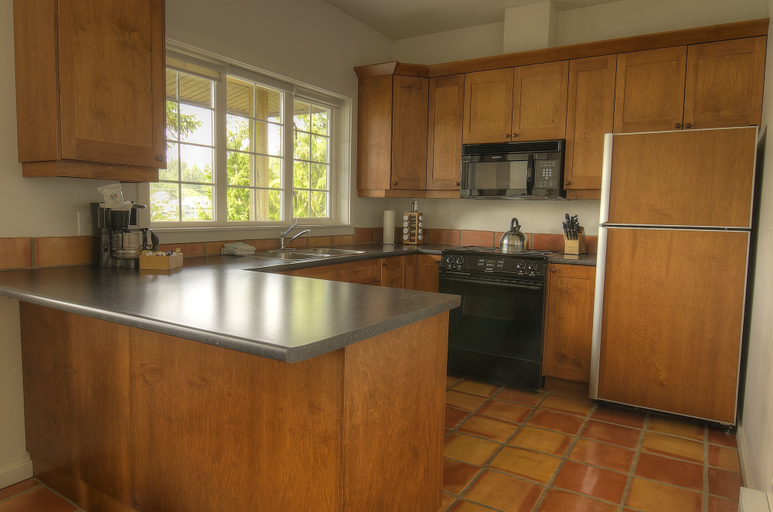 Others 5, Waters Edge Shoreside Suites, Alberni-Clayoquot