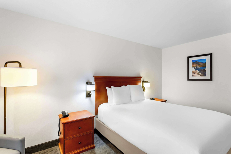 Bedroom 2, Comfort Inn & Suites Susanville, Lassen