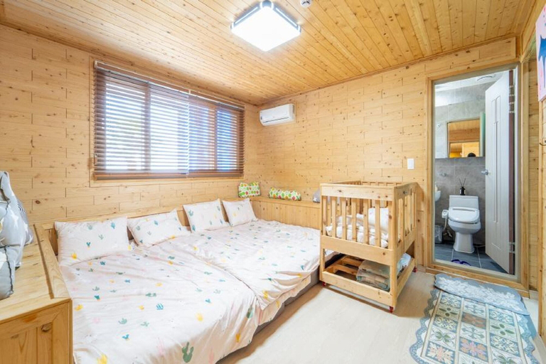 Bedroom 4, Jeju Jejue Meomulda, Seogwipo