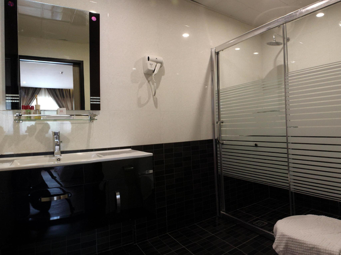 Bathroom 6