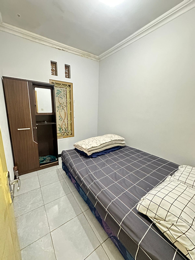 Bedroom 4, MR Tiny House Dieng with Mountain View, Wonosobo