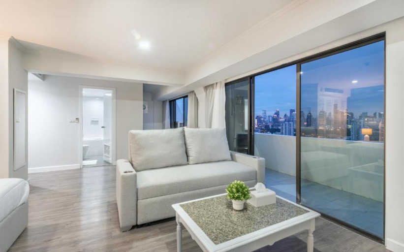 Others 5, Neom Town Residence, Khlong Toey