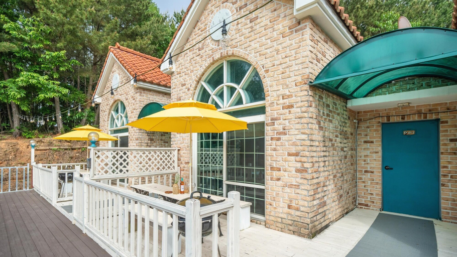 Exterior & Views 2, Taean Atirans Beach Pension, Taean