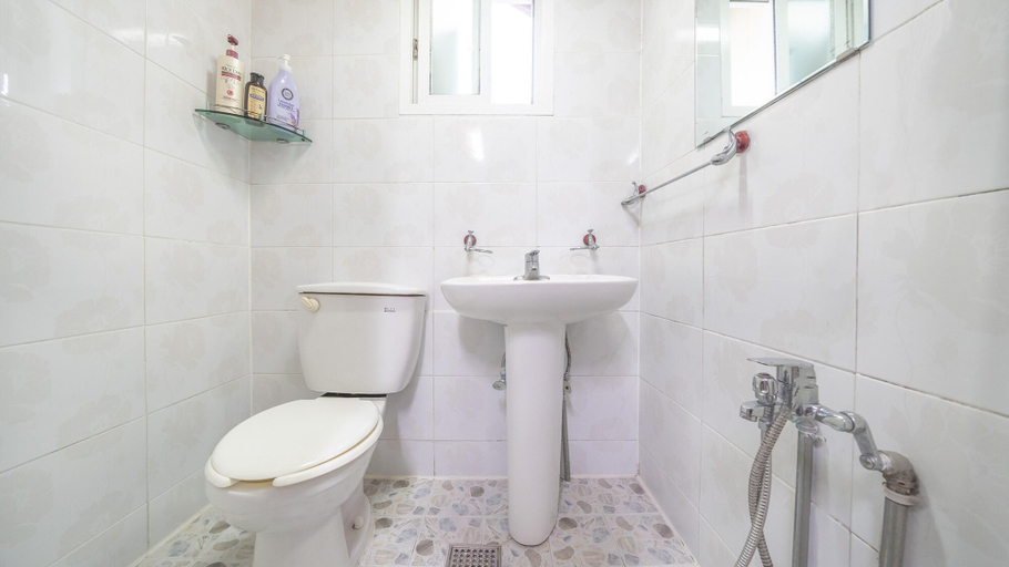 Bathroom 4, Gapyeong Gold Castle Pension, Gapyeong
