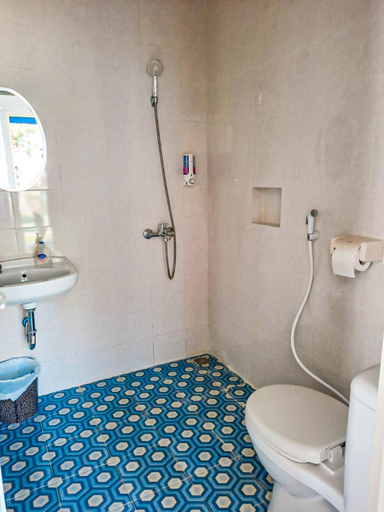 Bathroom 5, Rosemary Homestay, Malang