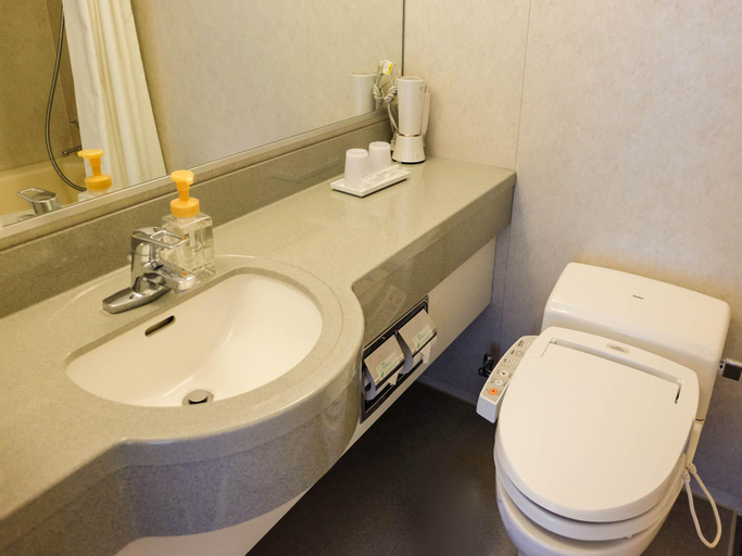 Bathroom 11