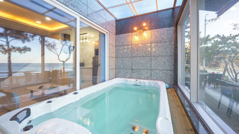 Sport & Beauty 5, Pohang Playbeach Poolvilla, Pohang