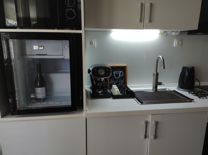 Others 3, maisonette with garden, Central Macedonia