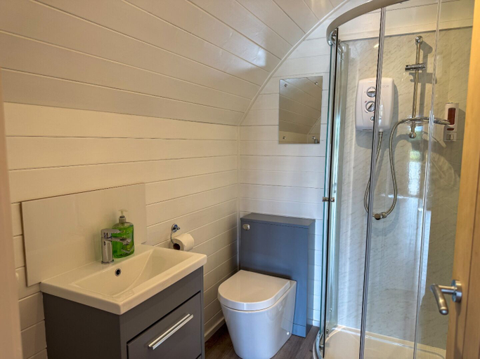 Bathroom 3, The Firs Country Park, Lincolnshire