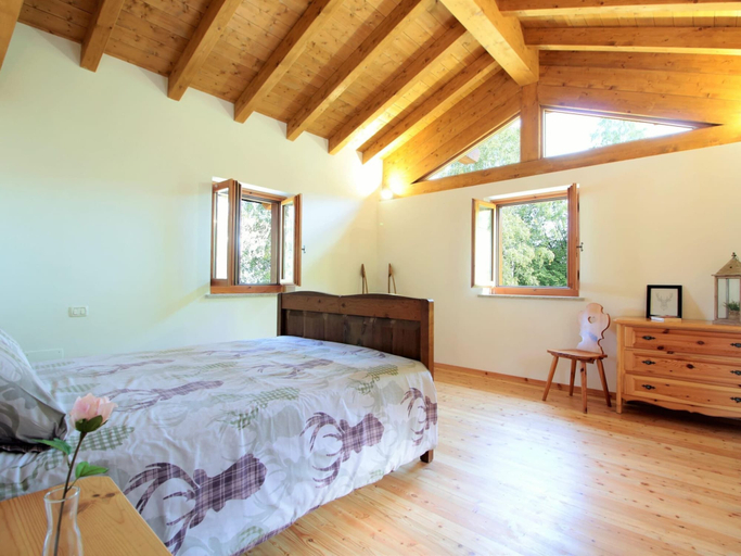 Room 5, Belvilla by OYO Casera Pantonio, Belluno