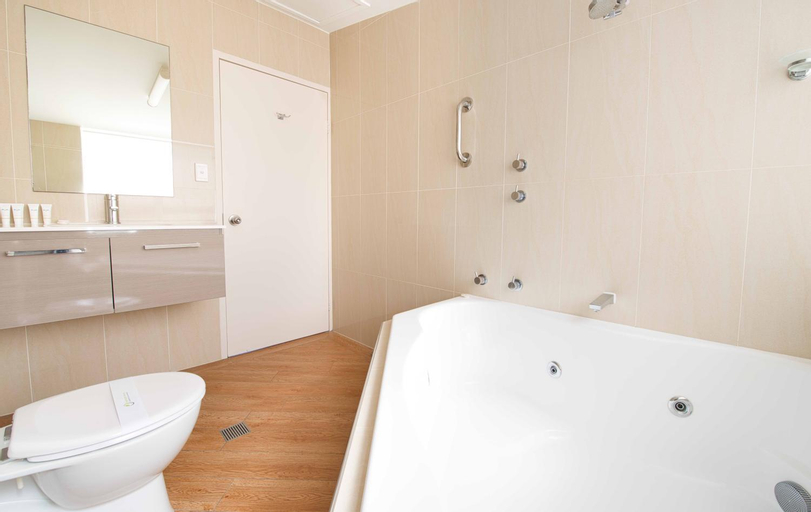 Bathroom 3