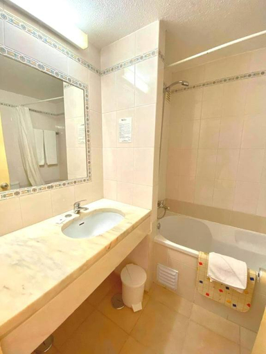 Bathroom, Edificio Albufeira, Albufeira