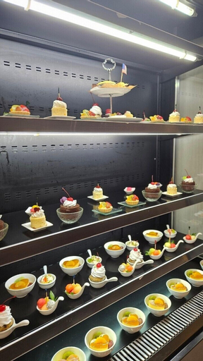 Food & Drinks 13