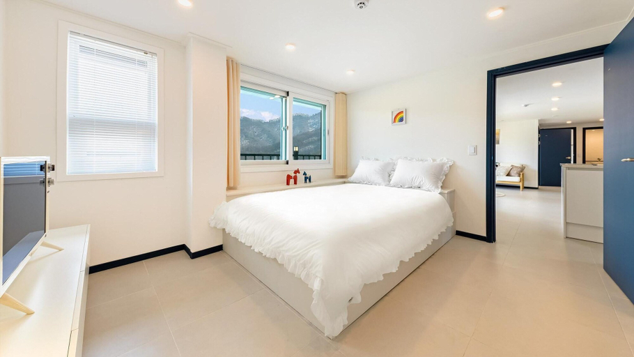 Bedroom 3, Gapyeong Haneul Sanchaek Poolvilla Pensi, Gapyeong