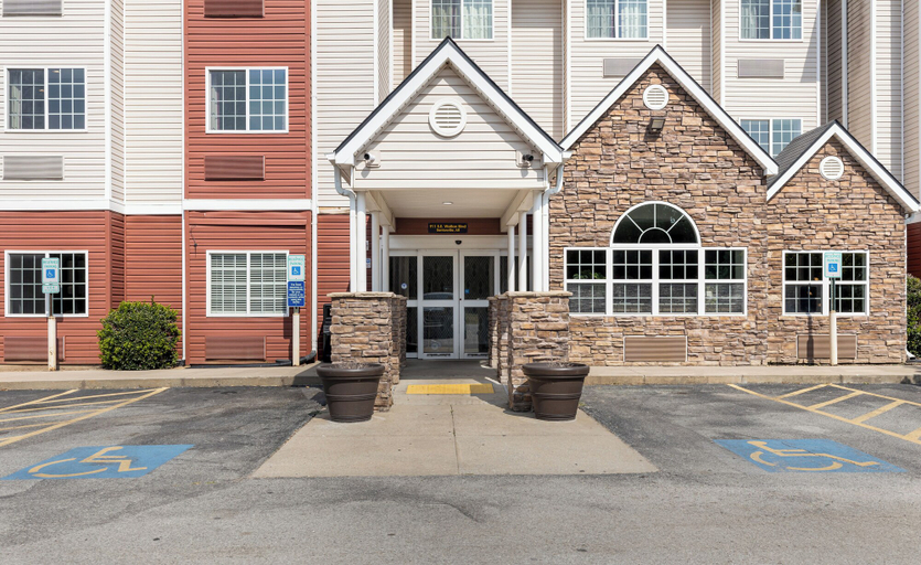 Exterior & Views 2, The Block Hotel Bentonville, Benton