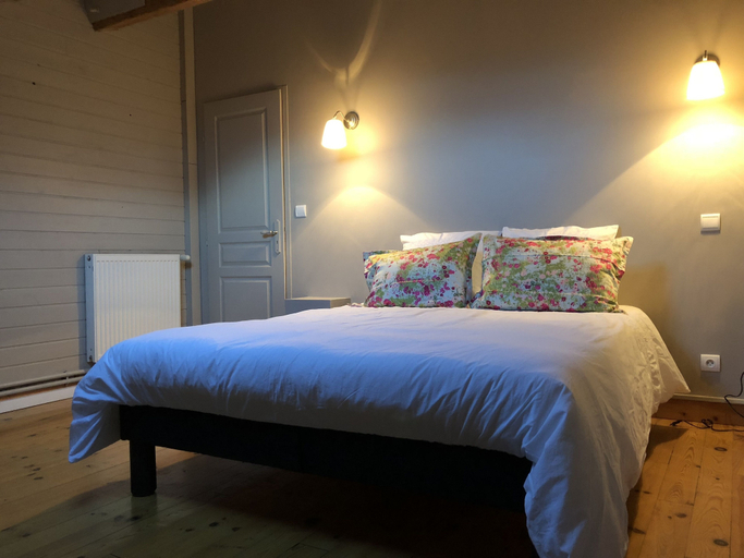 Bedroom 3, Aux Belles Vacances- Adult Only, Aude