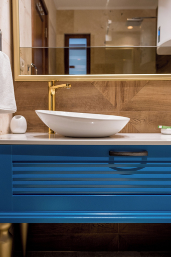 Bathroom 4, Hotel and Restaurant CONTE