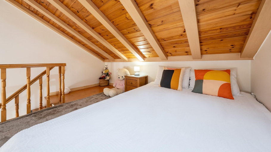 Bedroom 2, Taean Tteulapbada Pension, Taean